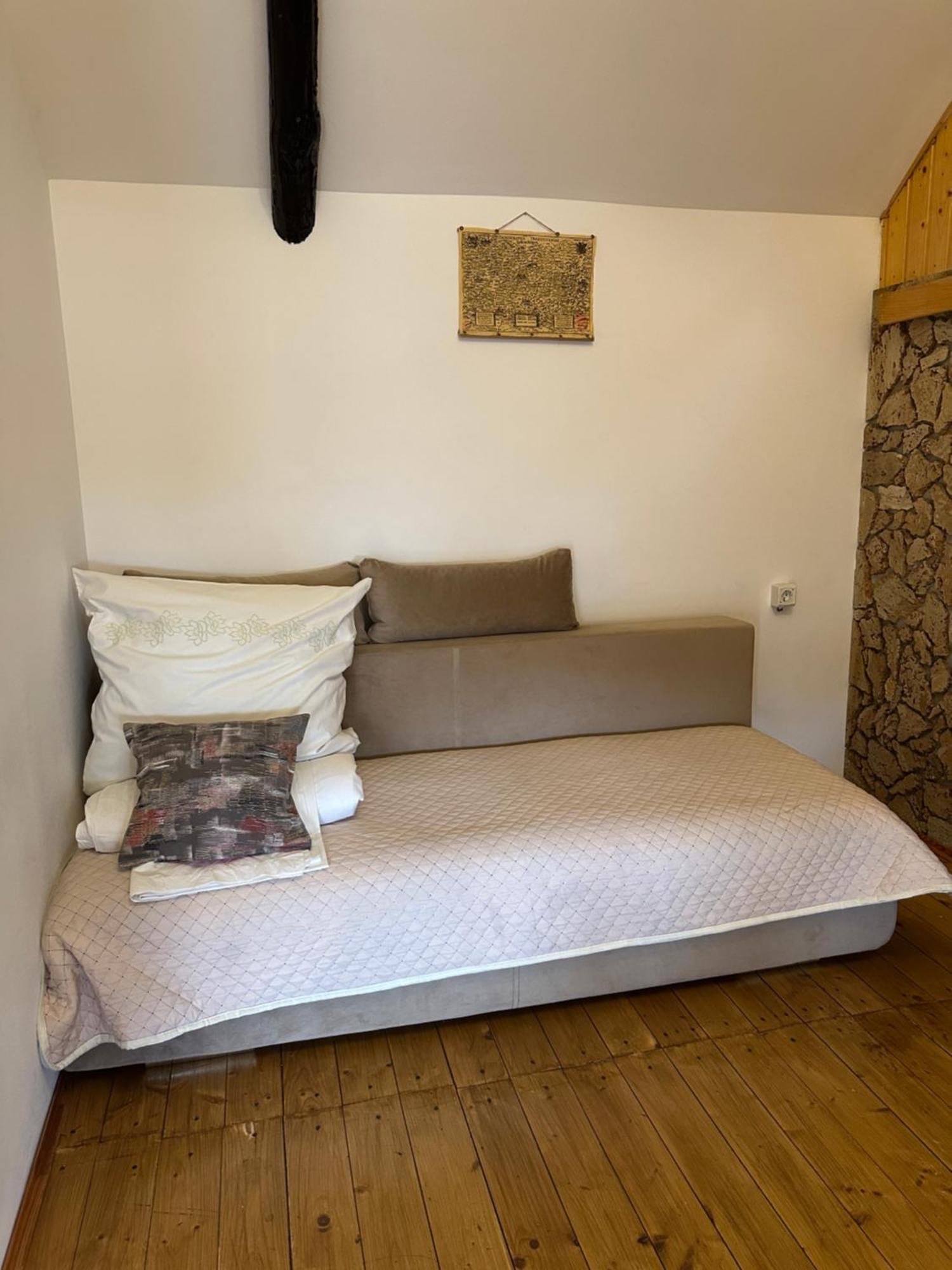 Privatunterkunft Casa Cezara *